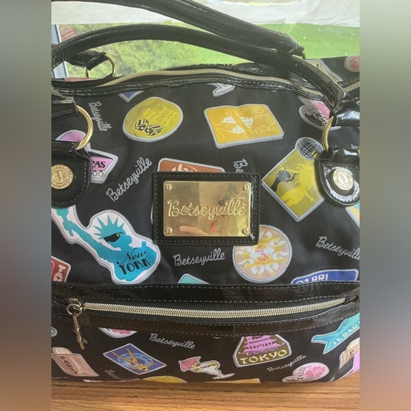 🎀 Betseyville Betsey Johnson Travel Tote Weekender | Y2K Retro Print Duffel - Picture 5 of 8